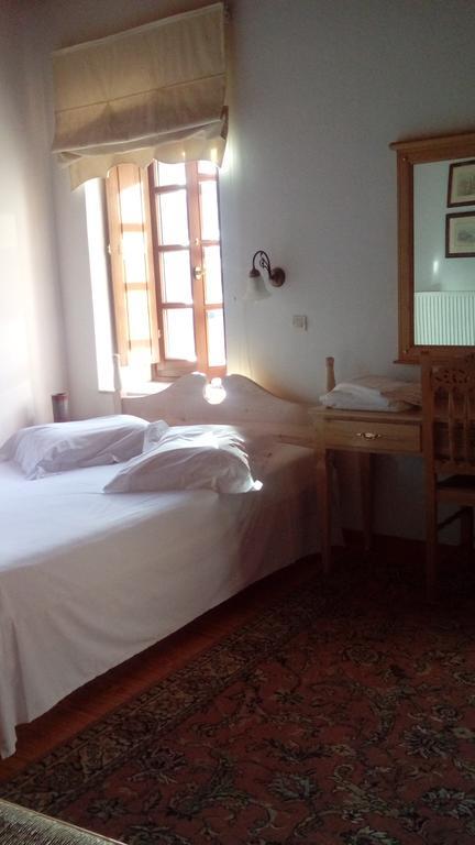 Theoni'S House Hotell Dhímitra Eksteriør bilde
